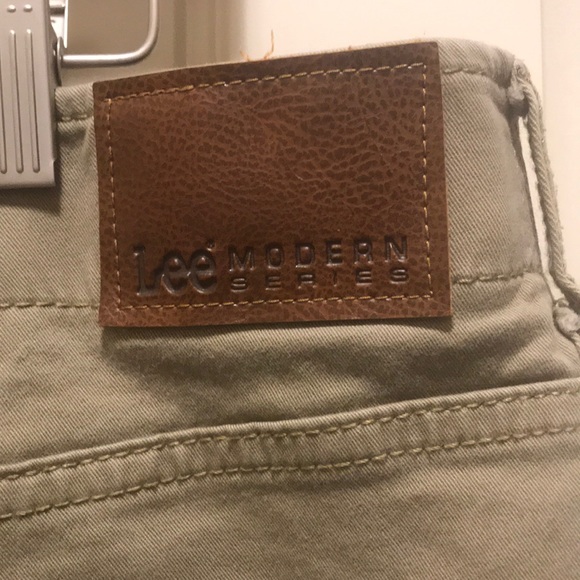 Lee Modern Series Extreme Motion Khakis - Picture 3 of 5